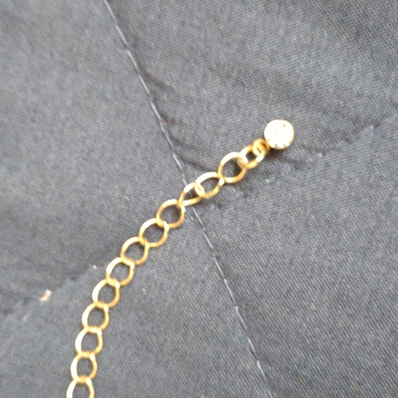 Cluster pearl statement necklace. - Picture 3 of 6